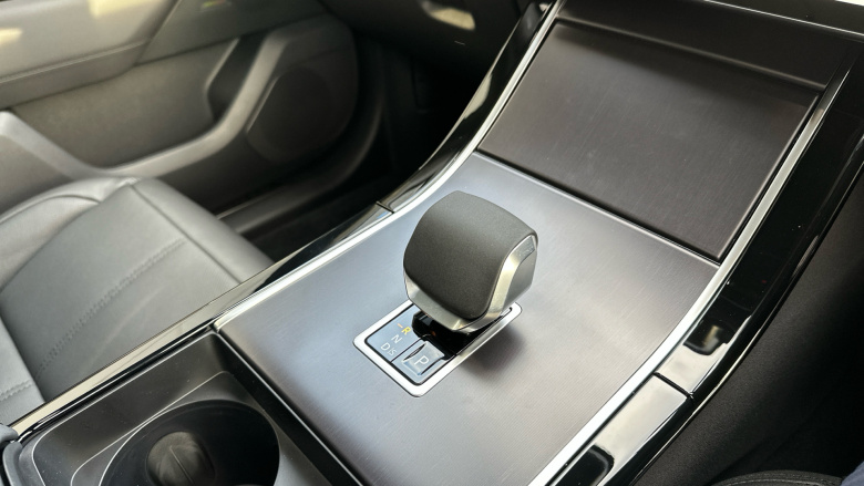 Land Rover Range Rover Velar 2.0 D200 MHEV Dynamic SE 5dr Auto Diesel Estate